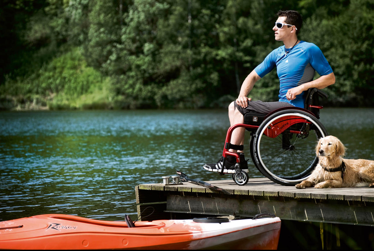 Motus - Quickie Argon 2 manual wheelchair in Red by canoe